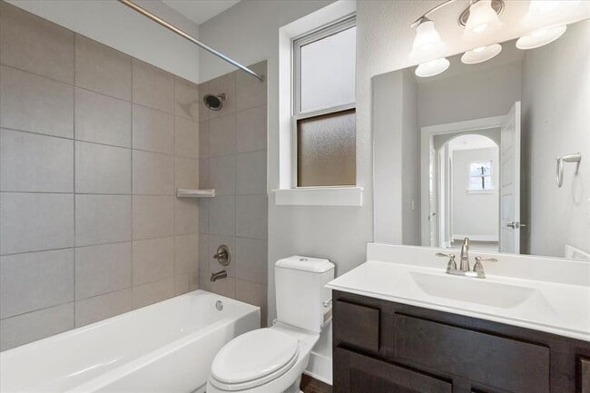 Building Photo - 6009 Baythorne Dr