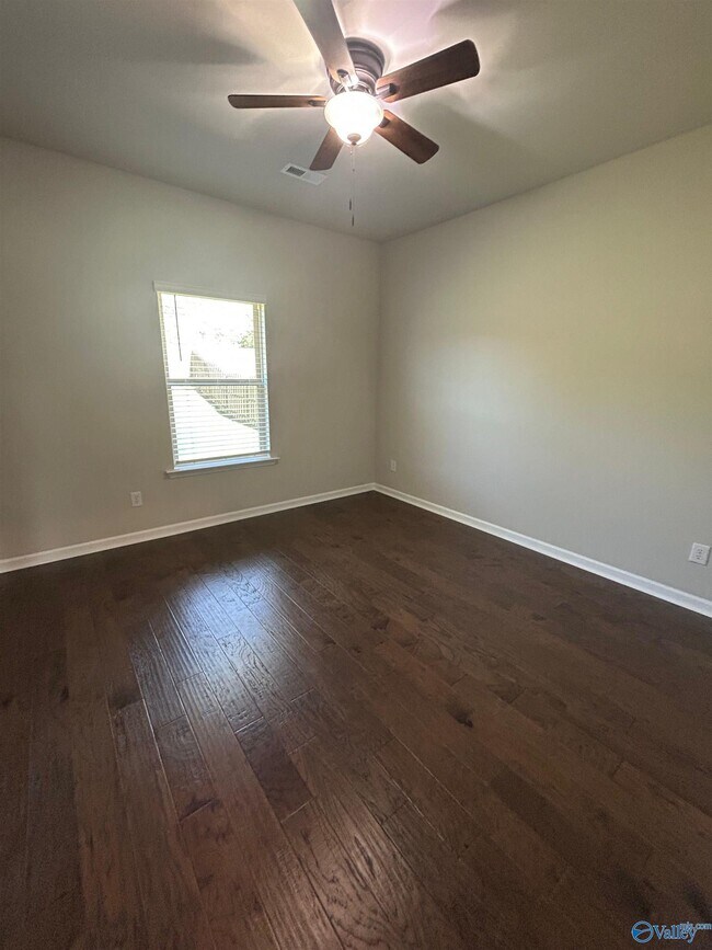 Building Photo - 7040 Regency Ln SE