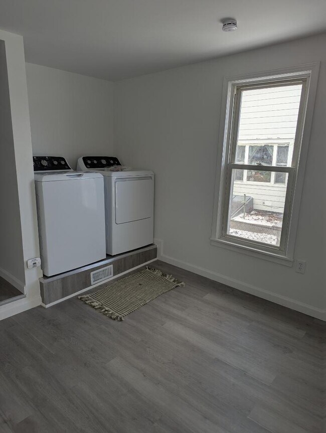 Building Photo - 720 Carney Blvd