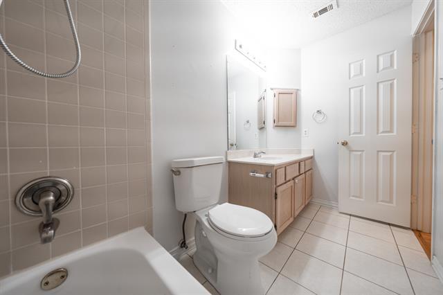 Building Photo - 1501 Post Oak Dr