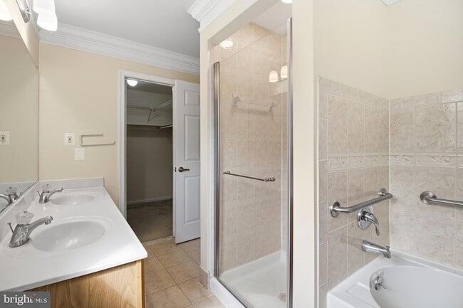 Building Photo - 14301 Perrywood Dr