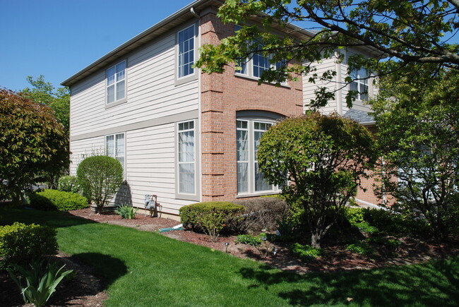 Building Photo - 2724 Spenser Ct