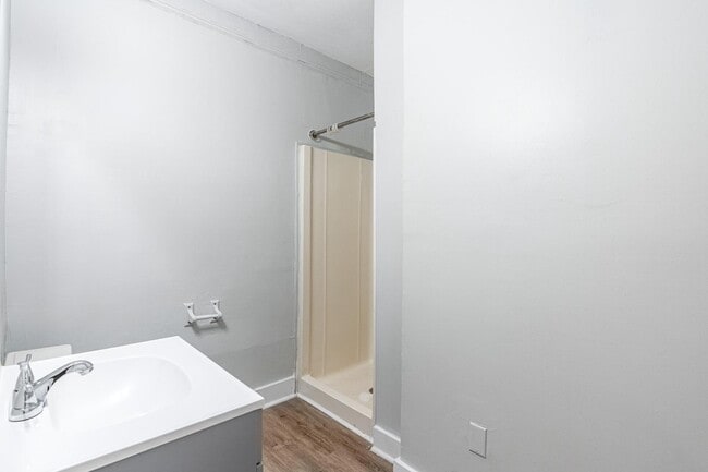 Building Photo - 1522 Columbia College Dr