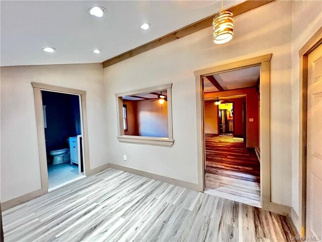 Building Photo - 23 Richard St