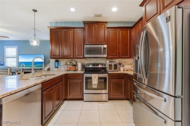 Building Photo - 10803 Alvara Way