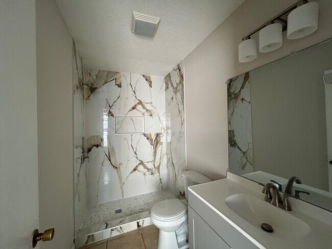 Building Photo - 100 Hillside Rd