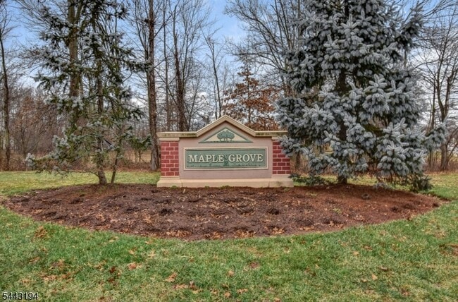 Building Photo - 230 Vasser Dr