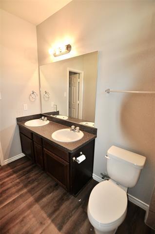 Building Photo - 1114 Story Book Ln