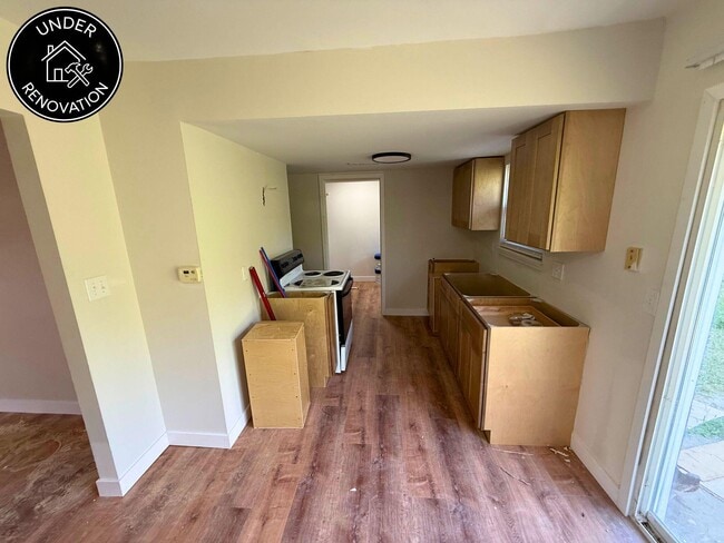 Building Photo - 7220 N Moberly Dr