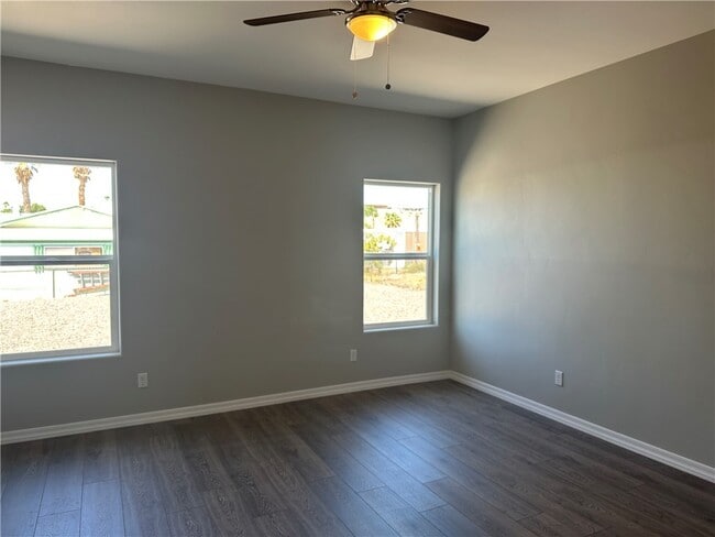 Building Photo - 1705 Talc Rd