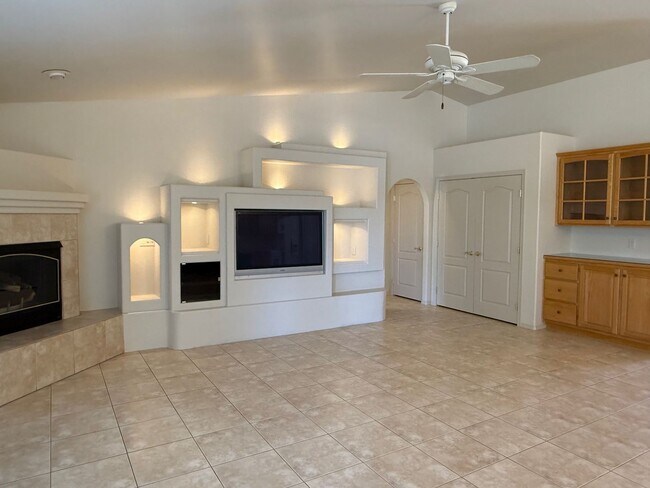 Building Photo - 7378 E Mingus Trail