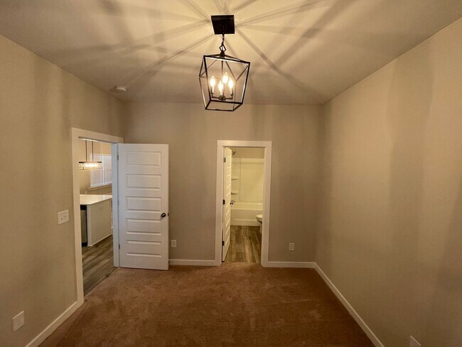 Building Photo - Home for Rent in Oak Grove, AL!!! Available to View with 48 Hour Notice!!!