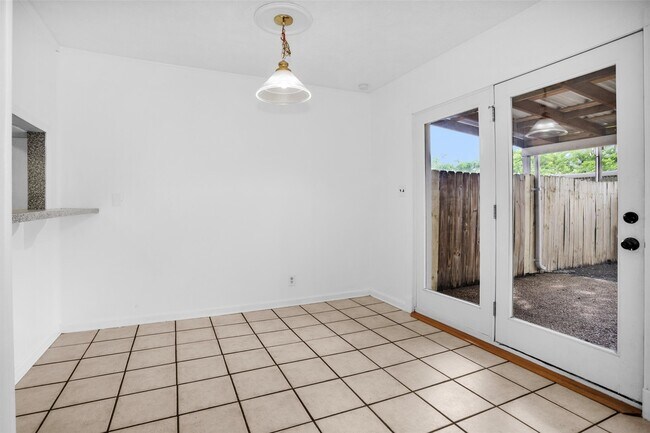 Building Photo - 9541 Clanton St