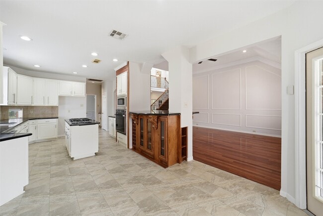 Building Photo - 4003 Bountiful Crest Ln