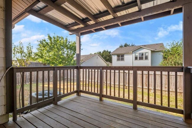 Building Photo - 13017 Lofton Cliff Dr