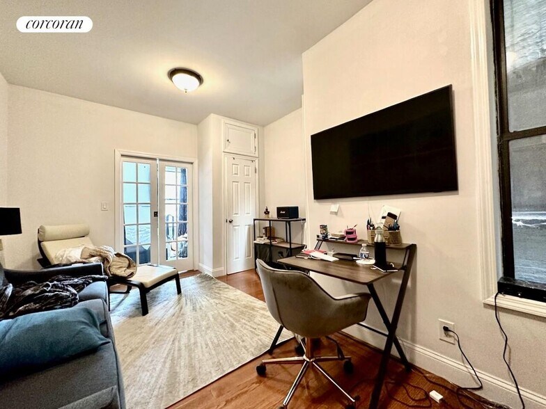 Building Photo - 938 Amsterdam Ave