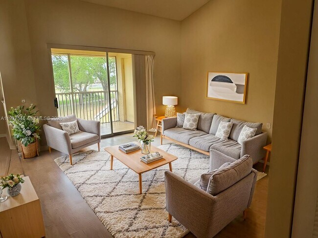 Building Photo - 1103 Coral Club Dr