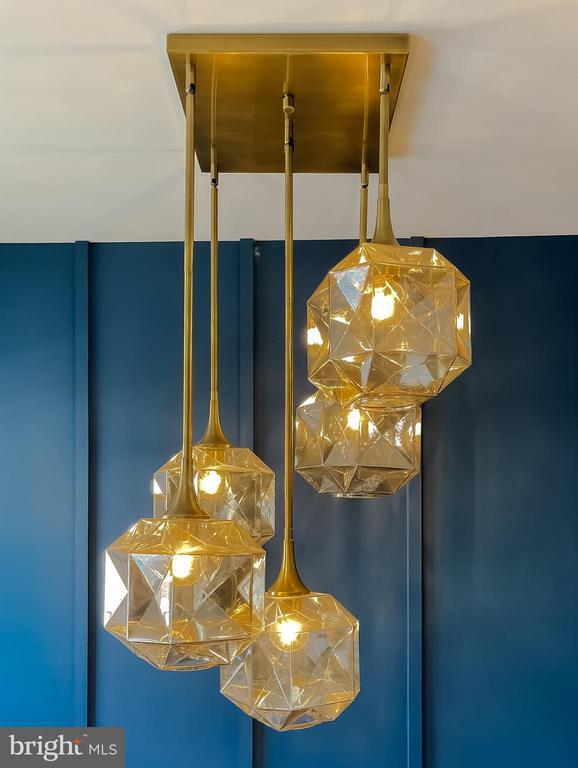 Building Photo - 23810 Myrtle Glen Way