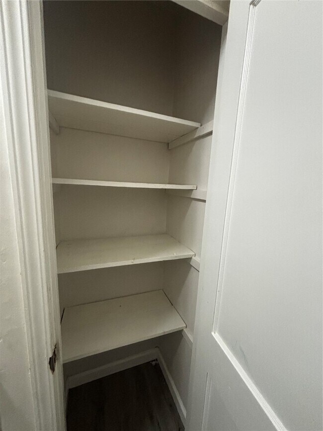 Building Photo - 4025 Hydraulic Ave