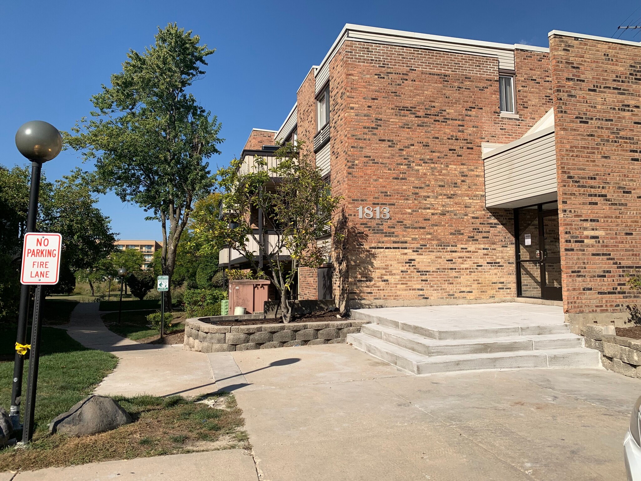 Building Photo - 1813 Hemlock Pl