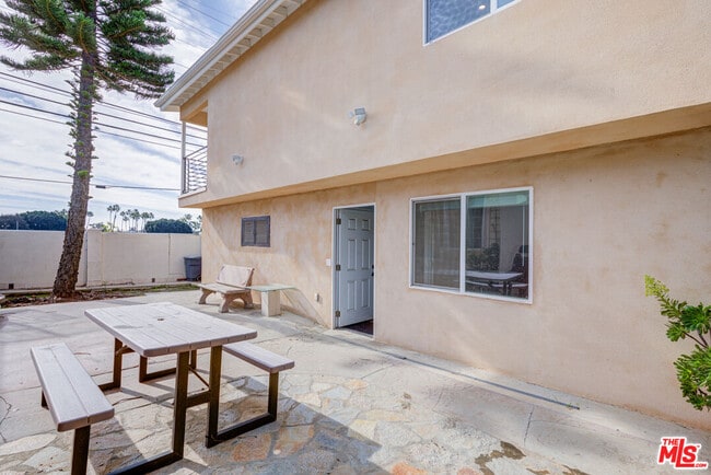 Building Photo - 355 Panama Ave