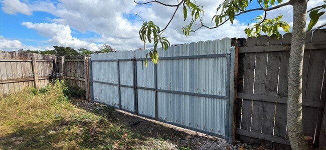 Building Photo - 15238 SW 58th Terrace