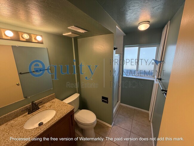 Building Photo - 2027 Kramer Dr