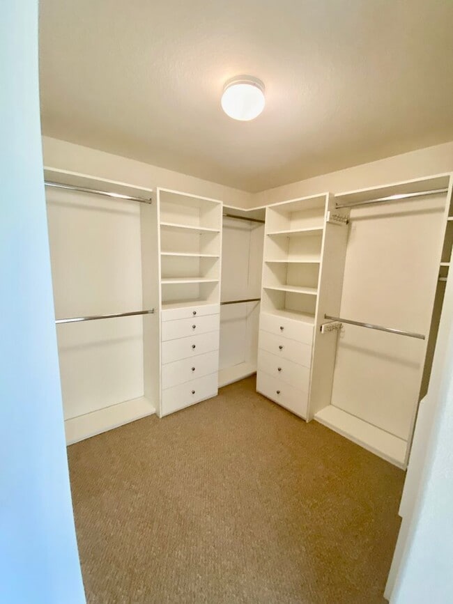 Building Photo - Solar Powered Gorgeous Carmel Valley Home!