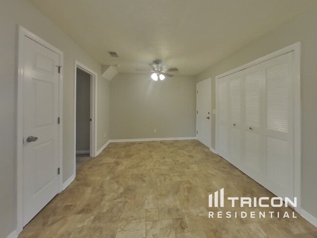 Building Photo - 709 Billie Jean Cir