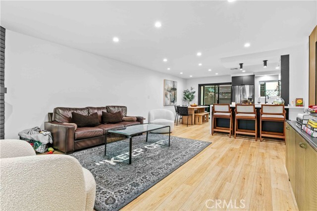 Building Photo - 635 E Magnolia Blvd