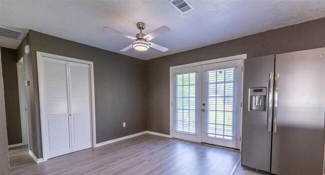 Building Photo - 4724 NW Ridgecrest Dr