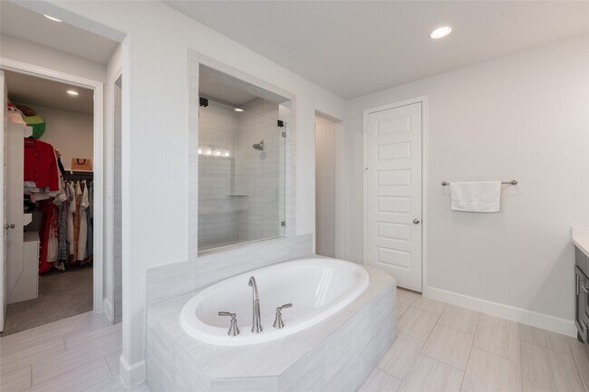 Building Photo - 24610 Beebalm Trl