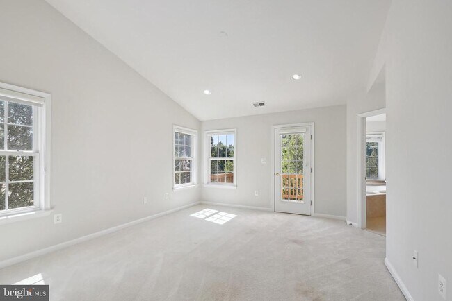 Building Photo - 47581 Royal Burnham Terrace