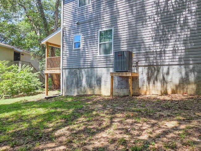 Building Photo - 3397 Jim Lee Rd