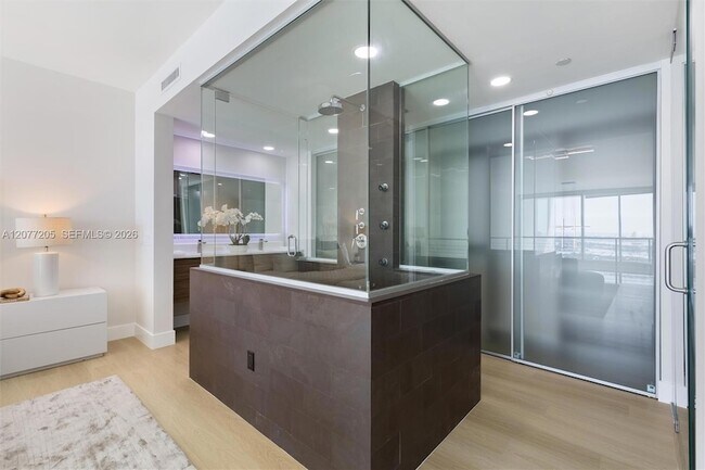 Building Photo - 1040 Biscayne Blvd