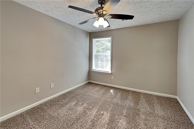 Building Photo - 1620 Berryhill Rd