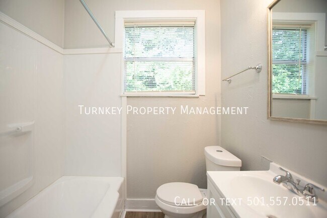 Building Photo - Move-in Special.: 1/2 Off First Month Rent...