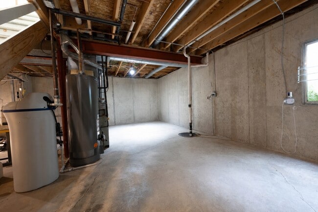 Building Photo - 21258 Cascade Ct
