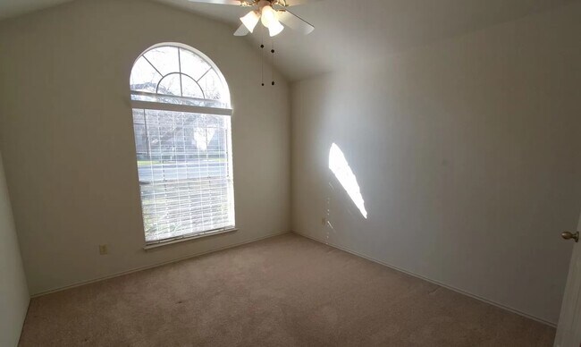 Third bedroom 2 - 3312 Silk Oak Dr