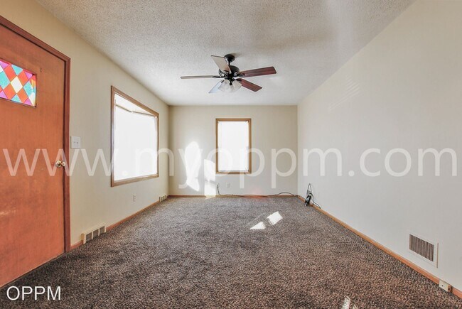 Building Photo - 2 br, 2 bath House - 4713 S. 53rd St