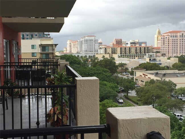 Building Photo - 3410 Coral Way