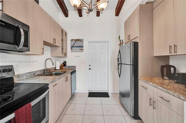 Building Photo - 1704 Rodman St