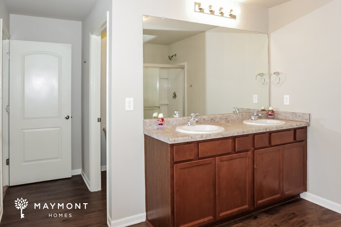 Building Photo - 30074 Glenrose Way