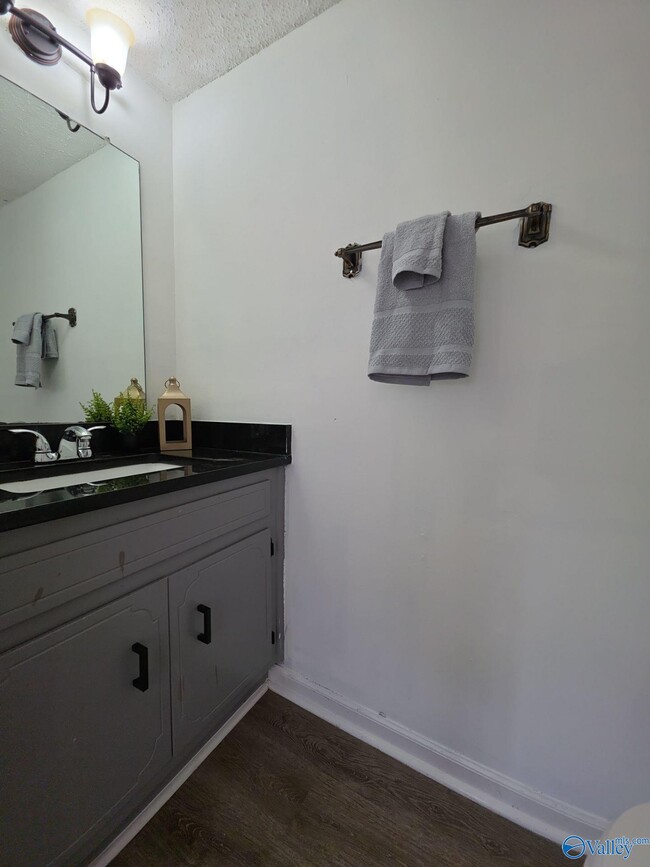 Building Photo - 2200 Britain Ave SW