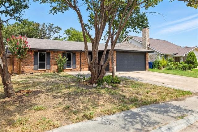 Building Photo - 2307 Montclair Dr