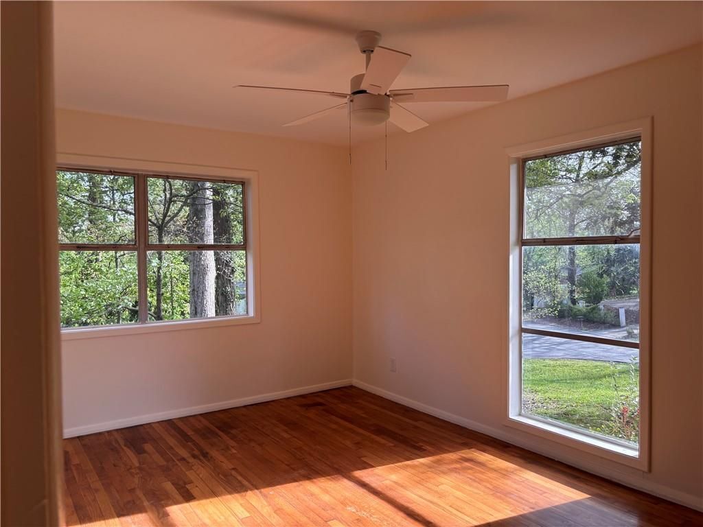 Building Photo - 5009 Crowe Dr SE