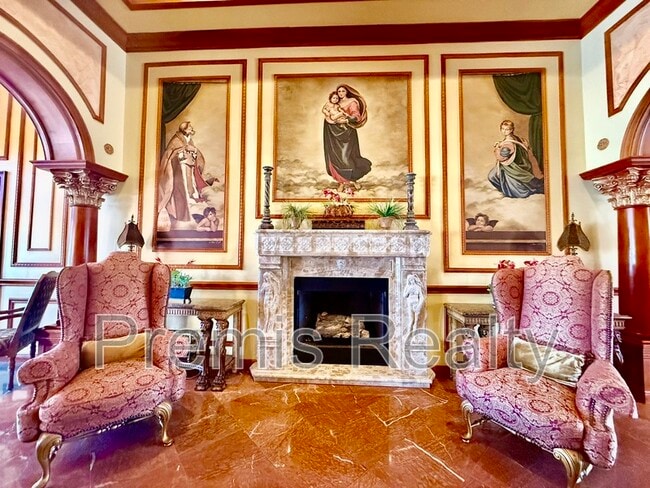 Building Photo - 2738 Via Tivoli