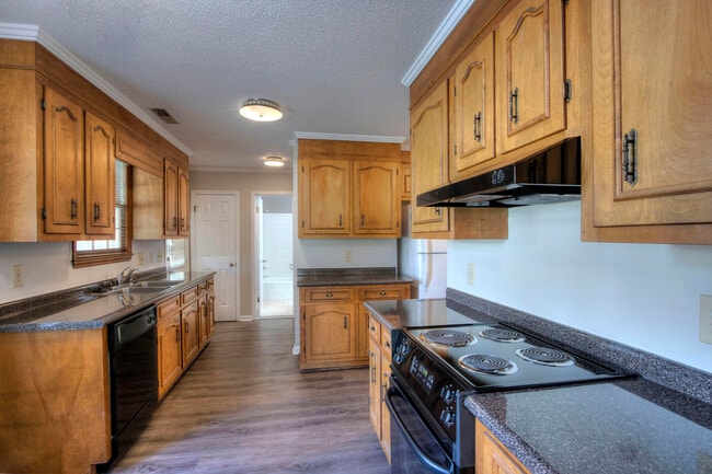 Building Photo - 407 Alice Ct