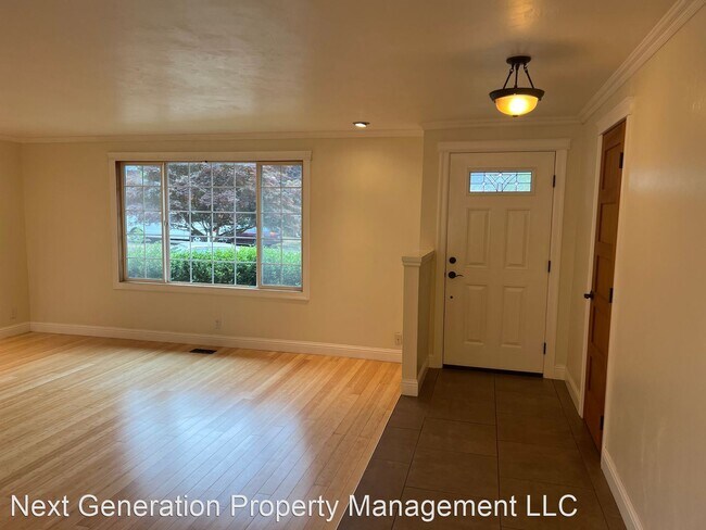 Building Photo - 3 br, 1 bath House - 751 Laksonen Loop