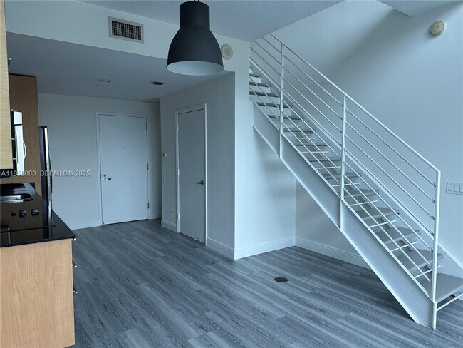 Building Photo - 60 SW 13th St